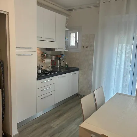Kb A Due Passi Dal Mare - 5 Posti Letto Appartamento